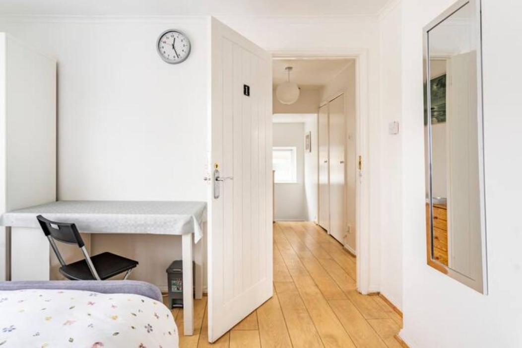 Luton Airport House In Quiet And A Very Pleasant Area, Near London Luton Airport Luton (Bedfordshire) Exterior foto